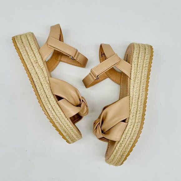 Nordstrom  kids beige wedge sandals - Picture 1 of 6
